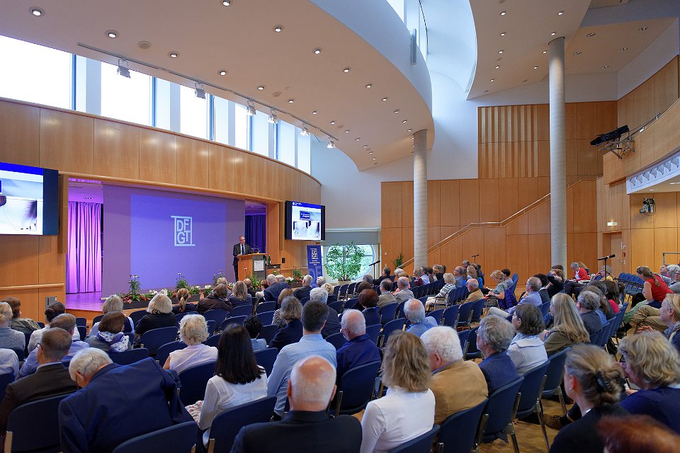 Prof. Dr. Markus Rothschild